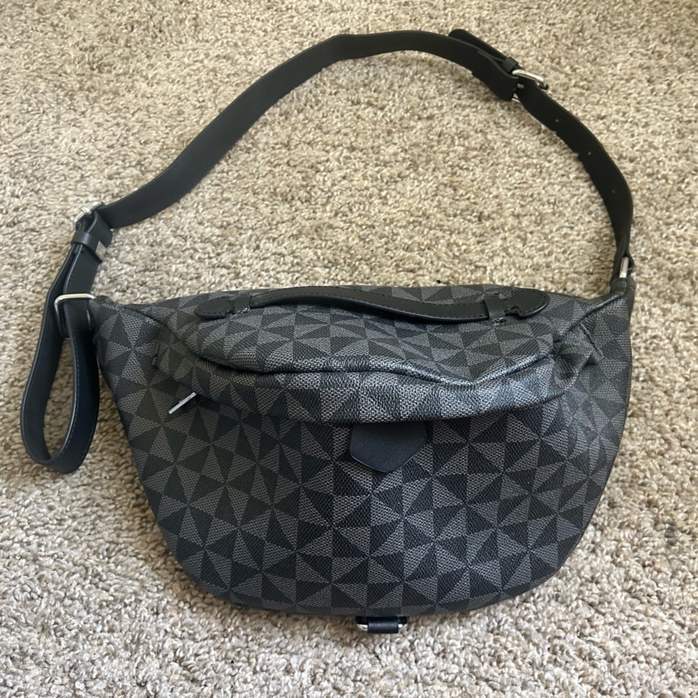 Fashion Designer Crossbody Bag Checkered Belt Adjustable Strap Black Gray Travel